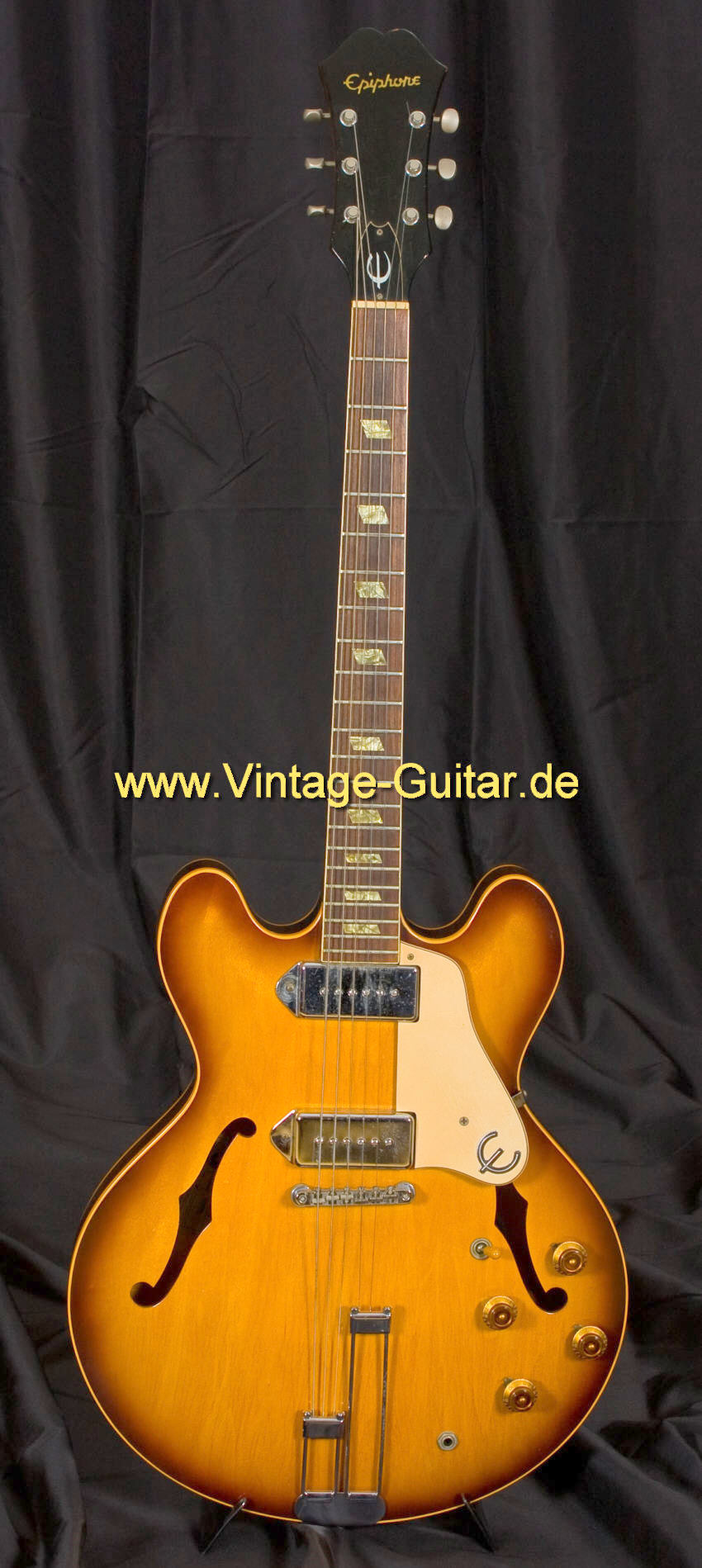 Epiphone Casino 1968 sb a.jpg